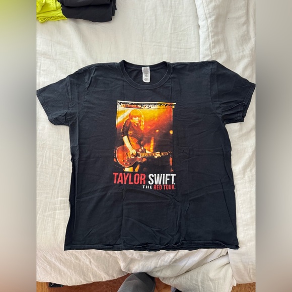 Taylor Swift Red Album Tour Shirt and Taylor Swift 1989 Cut Off Hoodie both XL. - Picture 1 of 4